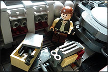 Modification Int&eacute;rieure du Millenium Falcon UCS - Par Marshal Banana