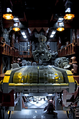 L'atelier et la fonderie du Sandcrawler. Le tapis est motoris&eacute; - Par Marshal Banana