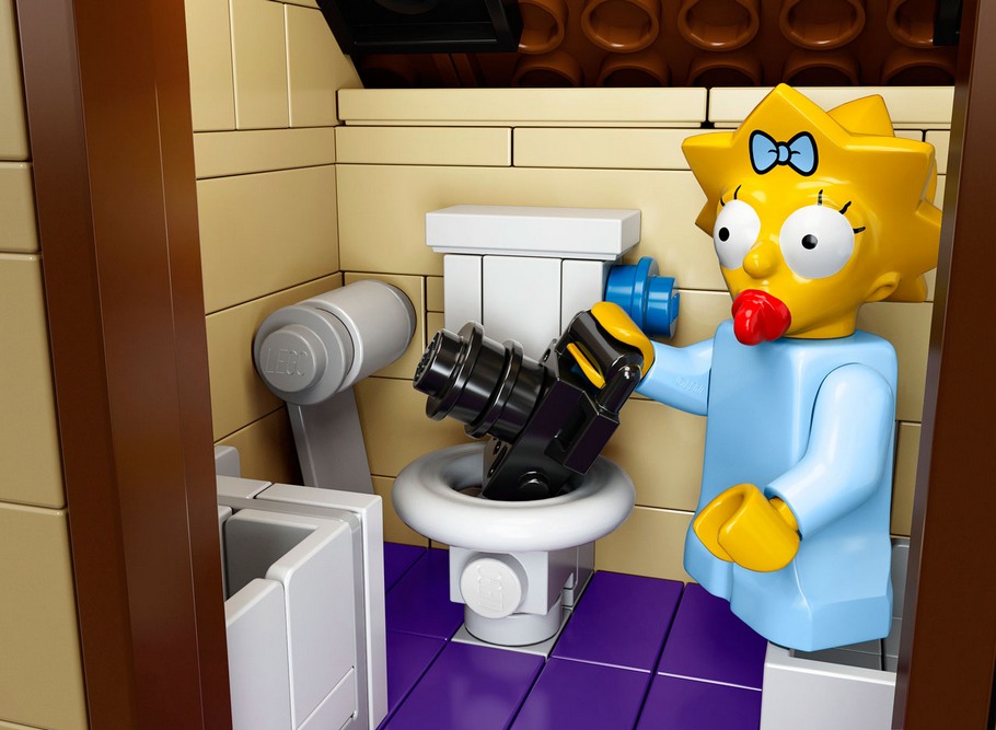 Les détails de l'aménagement des toilettes du set 71006 The Simpsons House