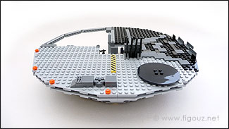 LEGO 10188 Death Star - Etape 1 - Les niveaux inférieurs et le premier plancher - Le fun commence !