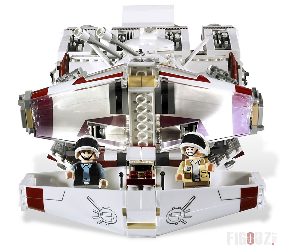 Le cockpit du Tantive IV - LEGO Star Wars 10198 UCS 10 Year Anniversary Edition