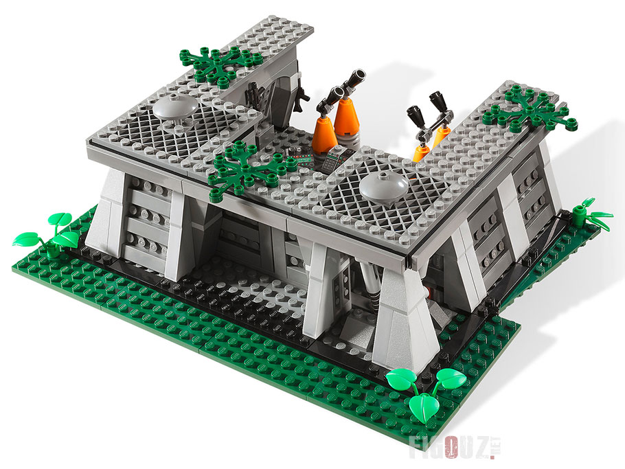 Le bunker impérial du set LEGO Star Wars 8038 The Battle Of Endor, 10 Year Anniversary Edition