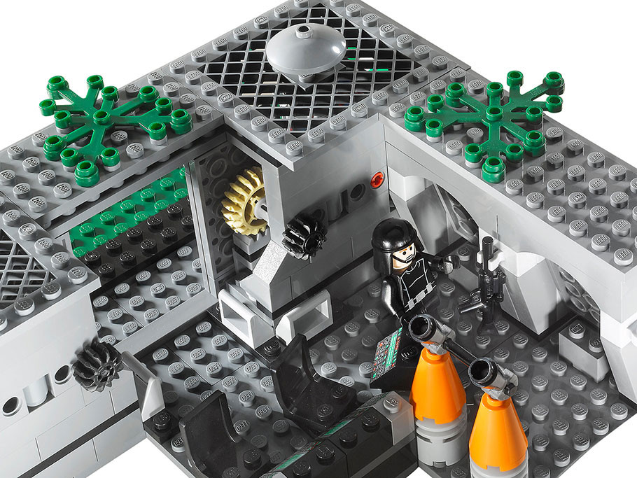 Système d'ouverture de la porte du bunker impérial du set LEGO Star Wars 8038 The Battle Of Endor, 10 Year Anniversary Edition