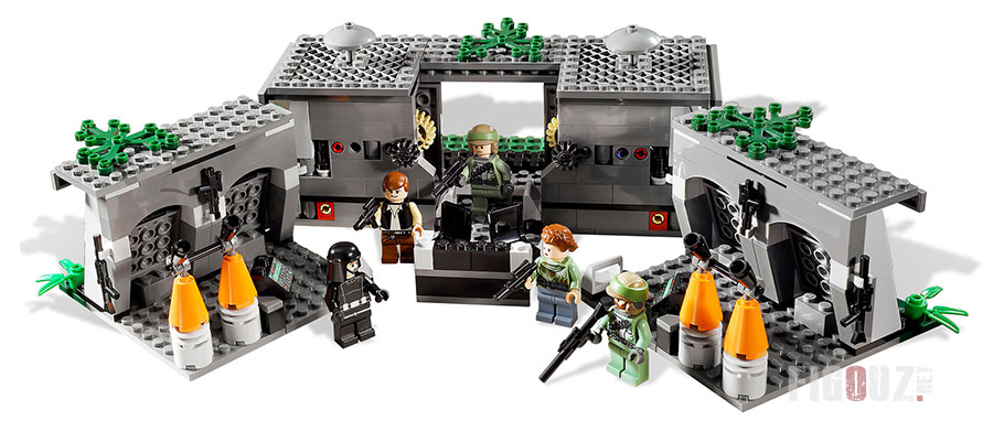 Vue arrière du Tantive IV - LEGO Star Wars 8038 10 Year Anniversary Edition