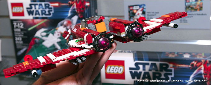 Vue arrière du set 9497 Republic Striker Starfighter