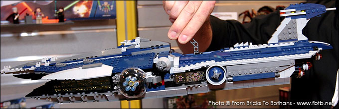 Vue d'ensemble du set LEGO 9515 Malevolence