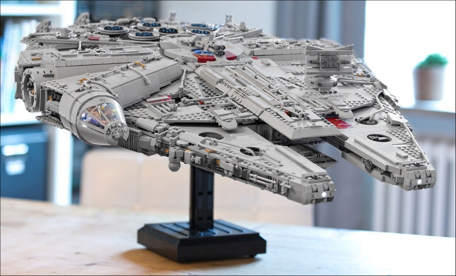 Faucon Millenium UCS Star Wars 7 - MOC LEGO Star Wars de 7500 pièces