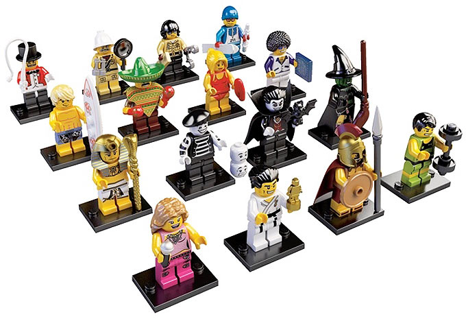 Les 16 Minifigs de la série 2 8684