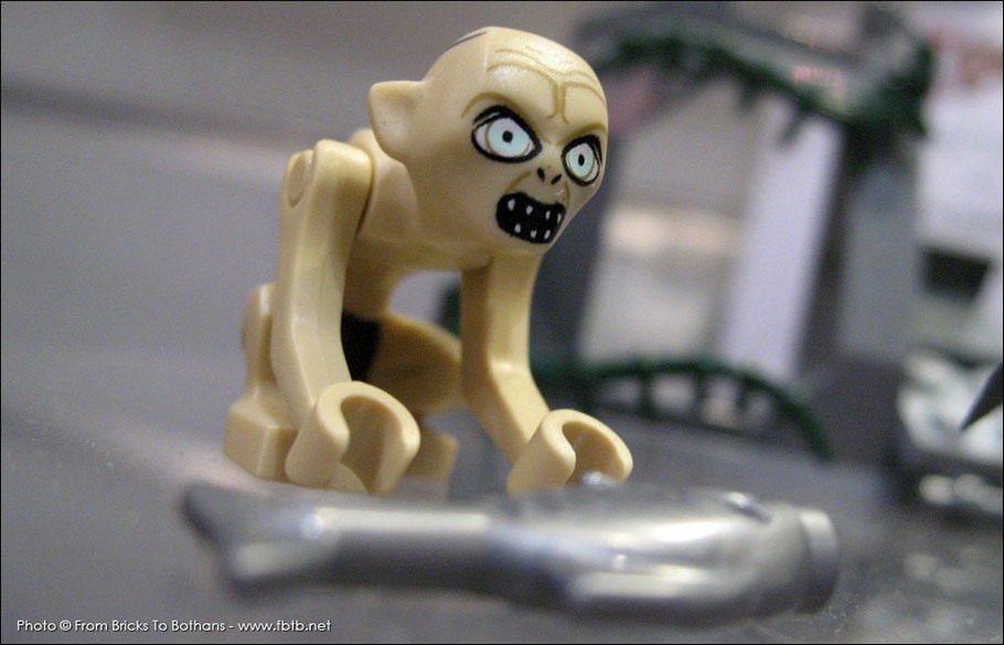 LEGO 9470 : La minifigurine de Gollum