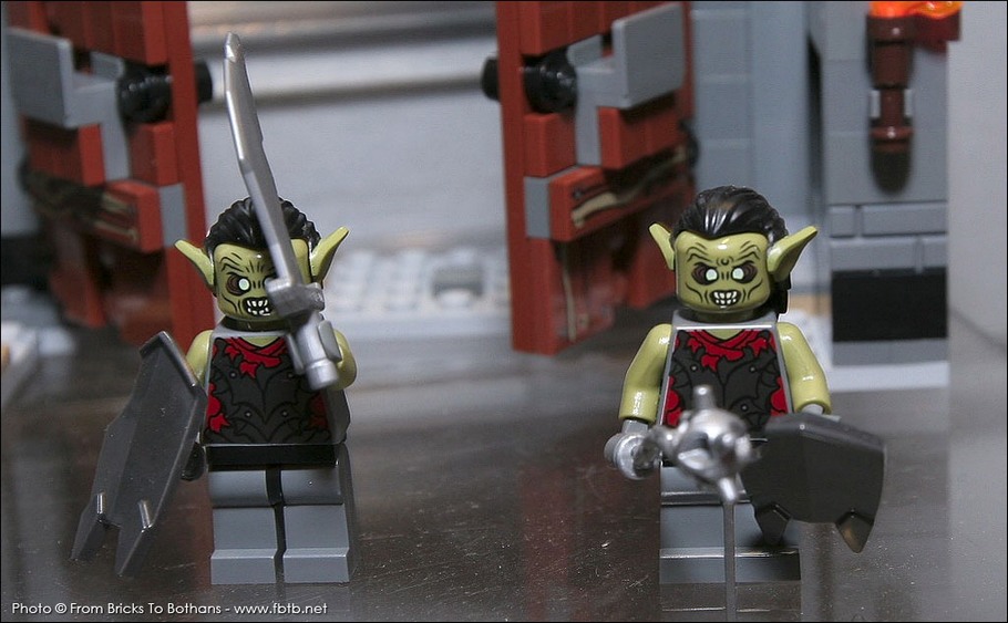 LEGO 9473 : Les minifigurines de gobelins de le Moria