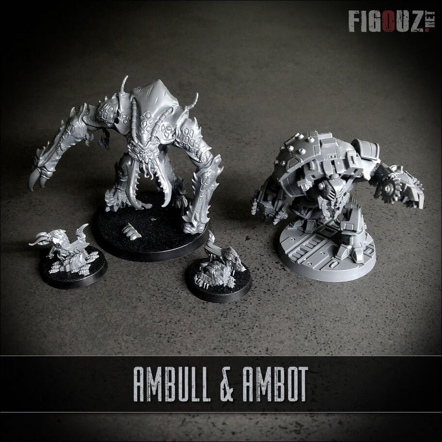 Les figurines de l'Ambull et de sa version mécanique : l'Ambot