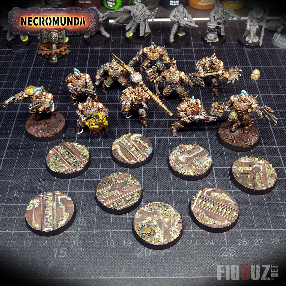 Finition et détail de peinture sur les socles Necromunda