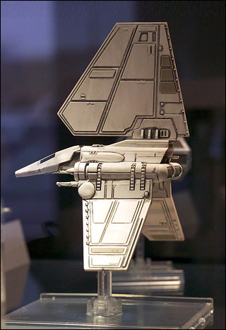 Lamba Class Imperial Shuttle pour X-Wing Miniatures