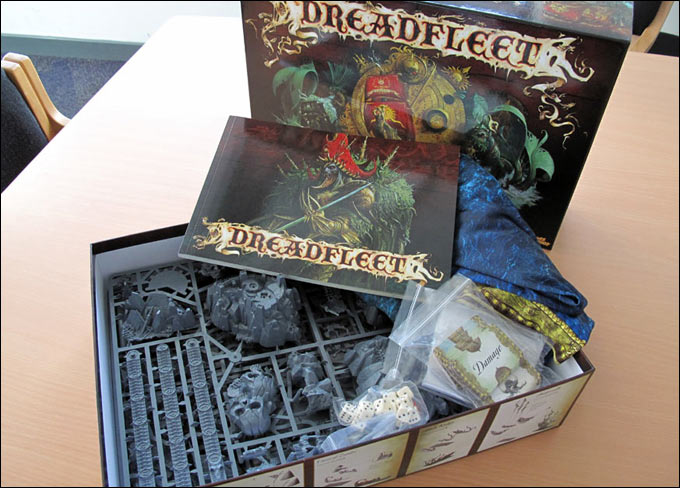 Dreadfleet - Open the box