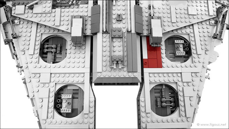 LEGO 10179 Millenium Falcon - Zoom sur les détails du Faucon Millenium Ultimate Collector Series
